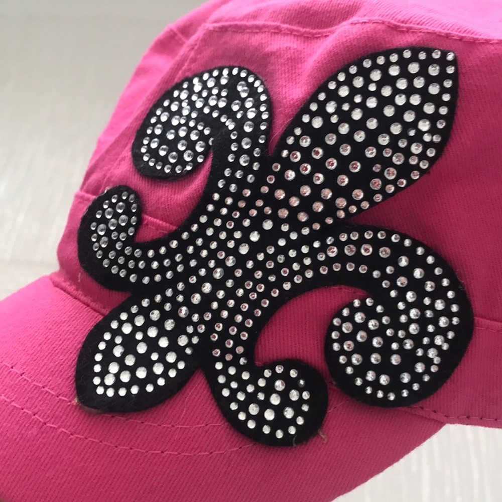 Hat - Picture 2 of 3